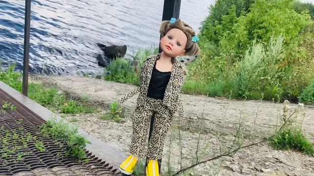 Элла у реки