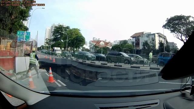 Как сквозь землю провалилась