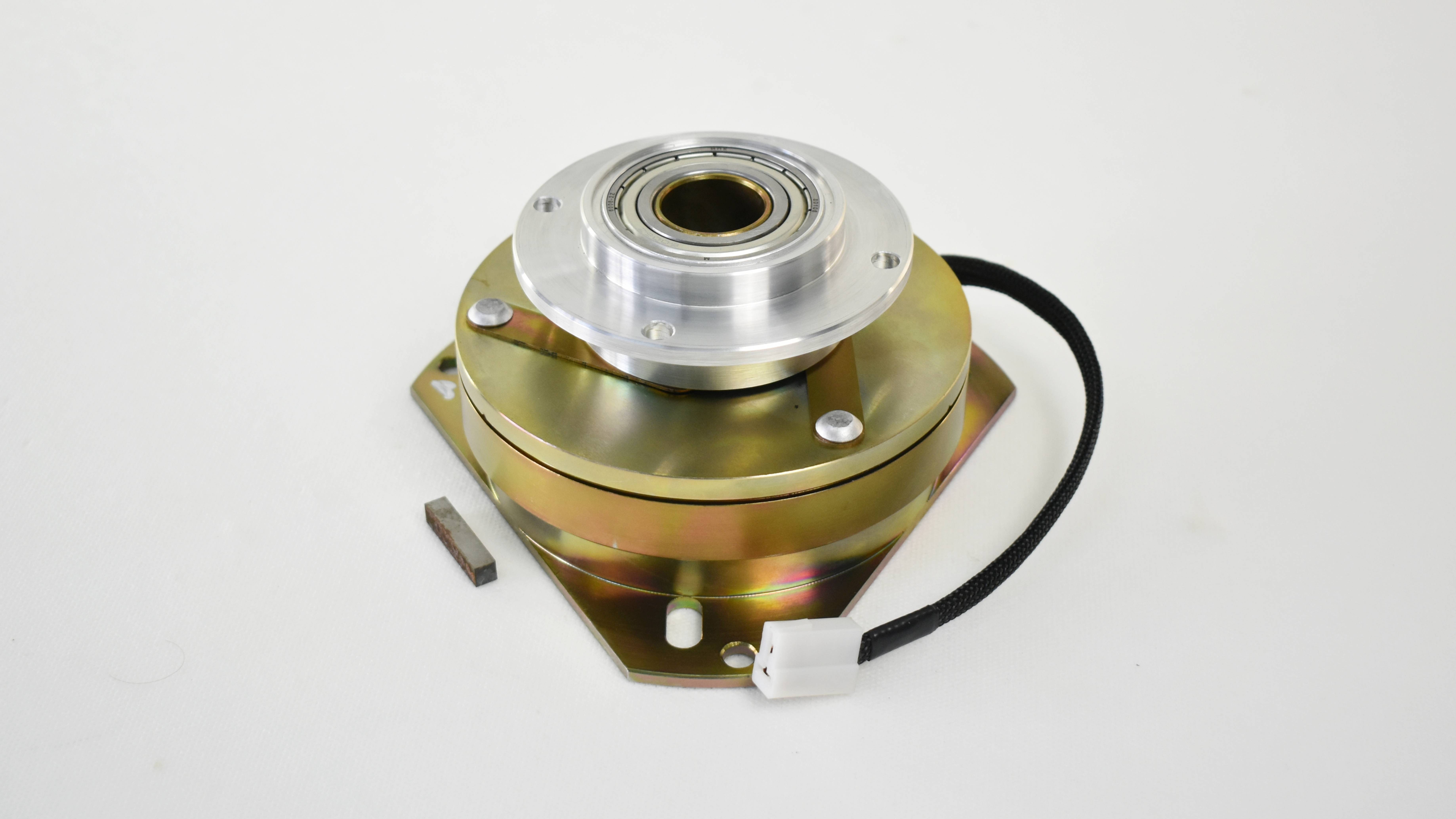 Муфта сцепления электромагнитная КОМ 15.060 12в