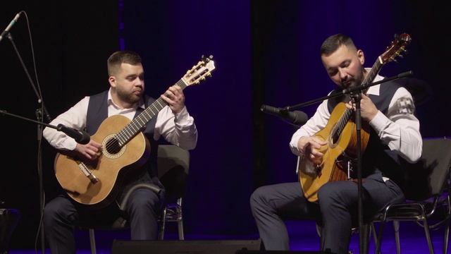 M. Pereira -“Bate coxa"