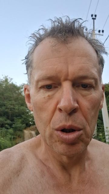 По утру заряжаюсь, как могу😁