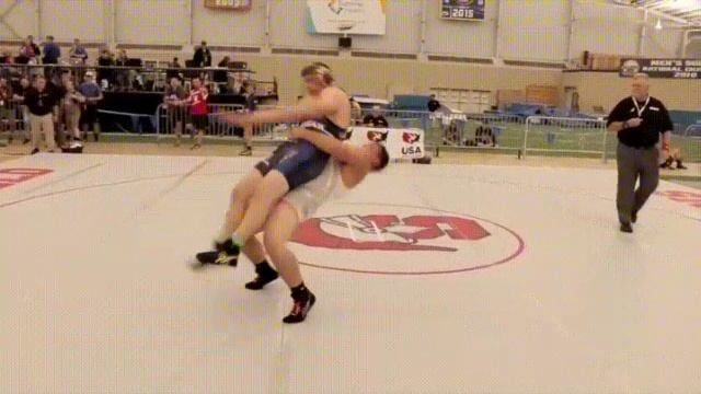 бросок прогибом на рога