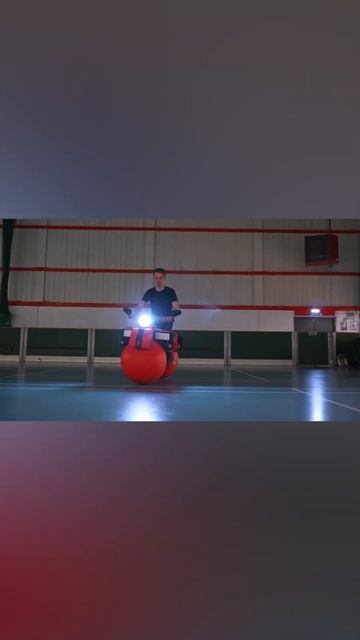 Ютубер построил байк-краба — он ездит боком