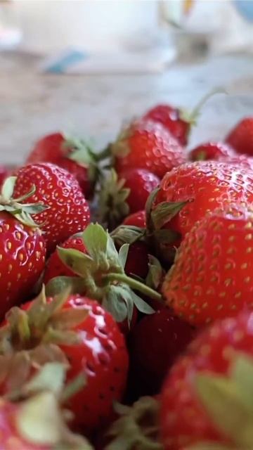 Клубничные моменты