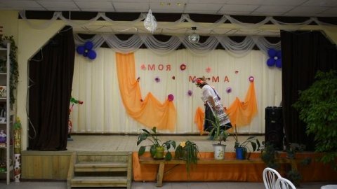 Новососедово. И просит праздника душа.