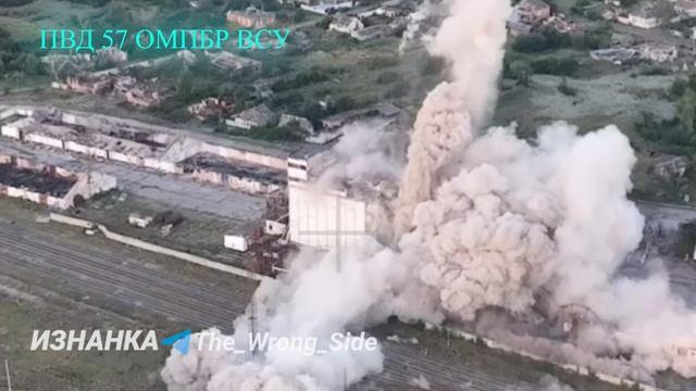 Авиация и артиллерия работают без остановки, лишая ВСУ очередных складов и ПВД На кадрах- - У...