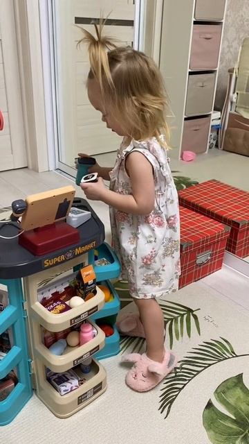 Супер продавец,всегда продает с любовью и вежливо