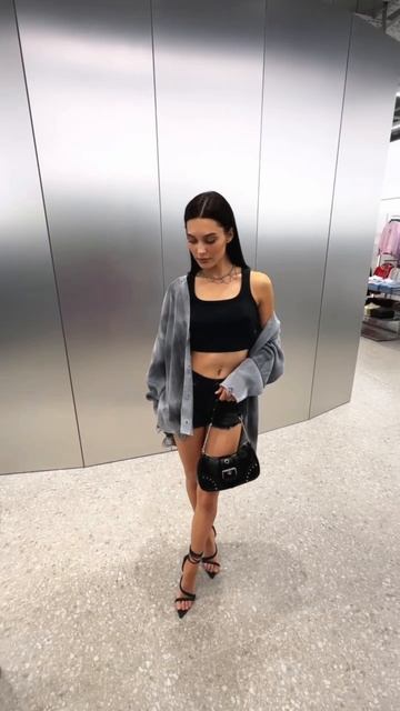 Залетай, пока есть твой размер 👟🖤