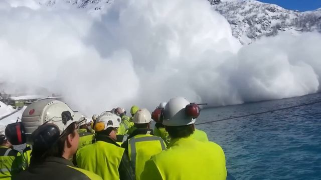 55 Мощных Оползней и Лавин, Снятых на Камеру