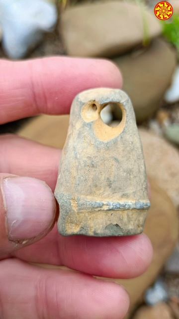 Есть версия что этот камушек является гирькой для взвешивания драг металлов 🔥🔥🔥