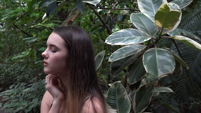 13914677-uhd_3840_2160_25fps