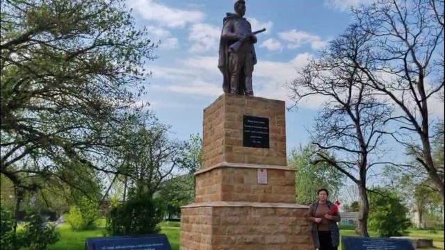 Орлов С. С. «Его зарыли в шар земной» читает Мануйлова Елена Михайловна