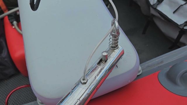 Страховка чеки зажигания лодочного мотора TOHATSU МФС 9,9 и транцевых колес лодки ПВХ от потери.