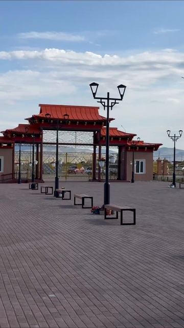 а в тик ток захожит лучше, и рекомендуется видео по бурятии) а тут везде и непнонятно🤣