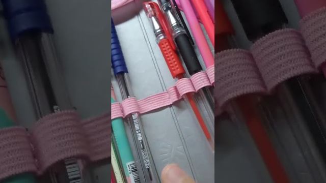 р