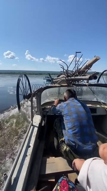 На гидромоторе #hunterbult #shorts #гидромотор #якутия