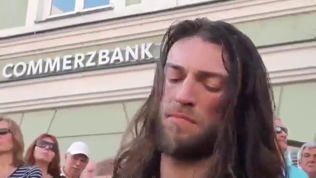 играю на гитаре для вас