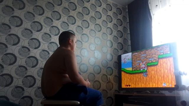 Ярик–ДЕБИЛЬНЫЙ МЯЧИК !!! (Ярик психует из-за того что сбил мяч зайчик в игре Tiny Toon) 😒😒😒
