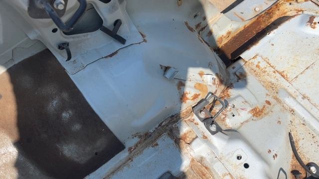 левое крыло 103