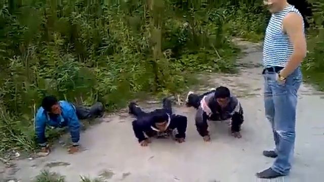 Сегодня день Воздушно Десантных Войск
Хочу поздравить наших ребят с праздником!