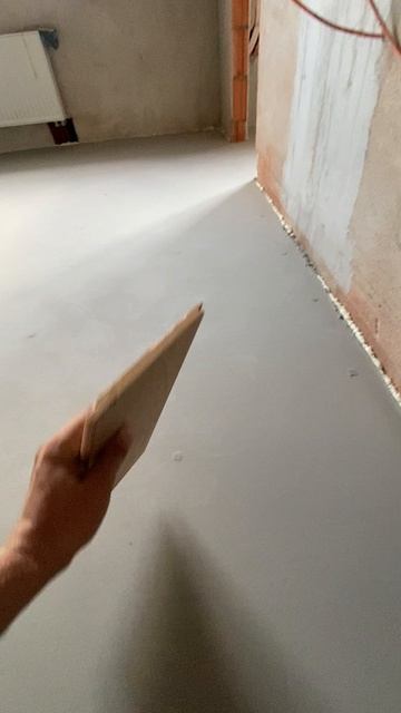 Залили полы сразу