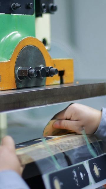 Интеграция светодиодной и электролюминесцентной подсветки в мембранные клавиатуры: практическое руко