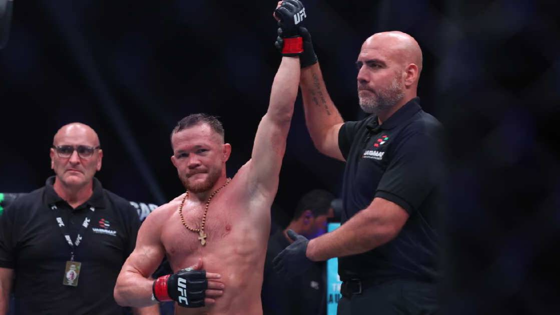 Боец ММА Петр Ян победил американца Маркуса Макги на турнире UFC в Абу-Даби