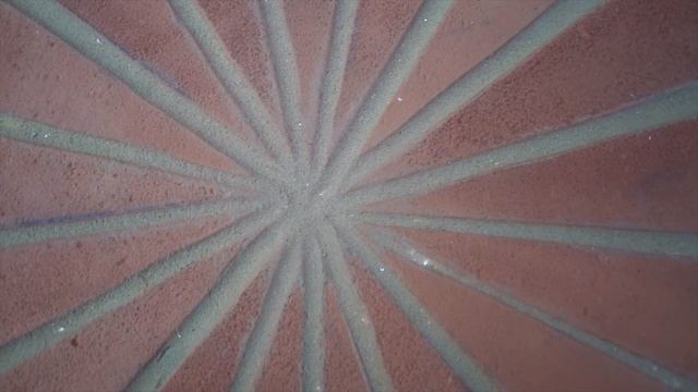 Кирпичи уложены, зарплата выплачена — а теперь я снял это