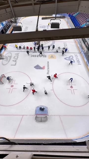 В из под крыши