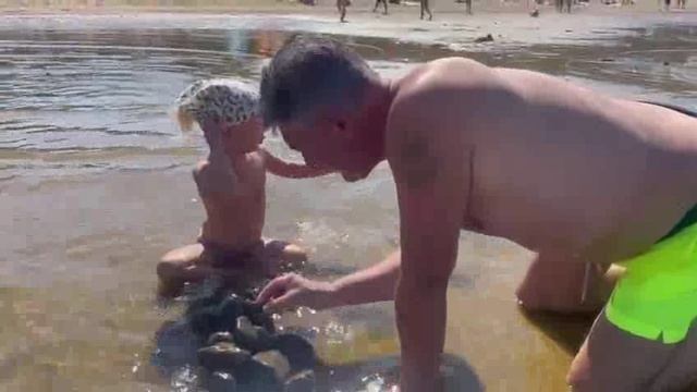 03.08. 2025 Ника с дедушкой на Финском