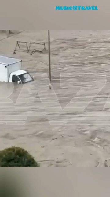 Реки Кубани вышли из берегов. Кадры очевидцев!