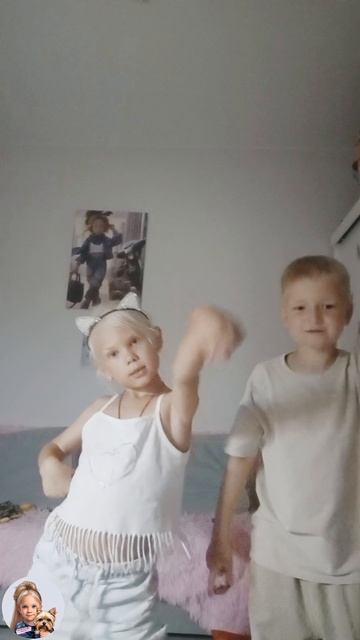 Танцуем сигму под Майкла Джексона