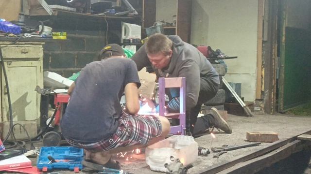 Лютые сибирские сварщики 😅😎.mp4