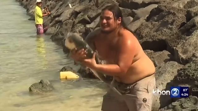 Мужчина похвастался пойманной рыбой в прямом эфире