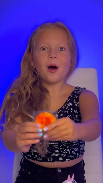 Это самая маленькая пицца, которую она ела) #едаинапитки #распаковка