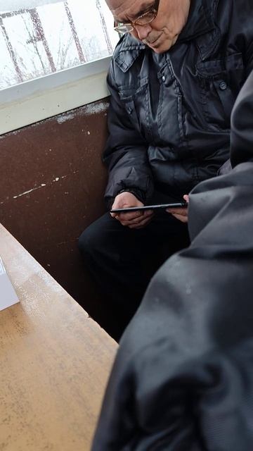 Дед и планшет