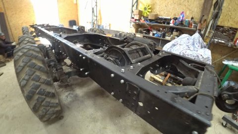 Перенос оси балансира, установка лебёдки в заднюю часть рамы!