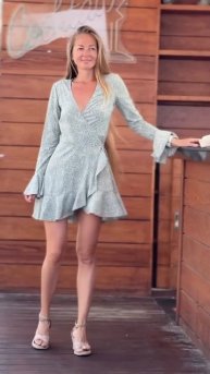 Green dress. Wind. Cocktail 🍸