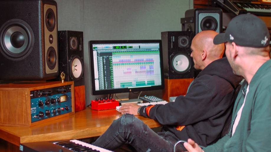 04. Relationships with Artists, Complementing One Another, Introducing Collaborators, Staying Fresh