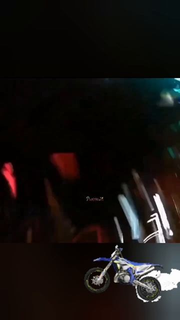 не видимый трюкач, влетел в авто