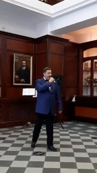 "Тост князя Орловского" из оперетты "Летучая мышь"( Штраус).