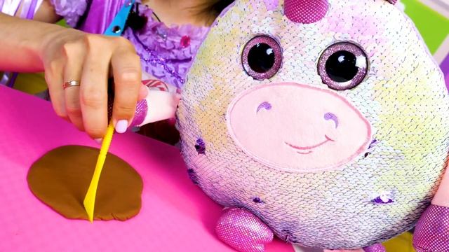 Детское видео - Милый Единорог и Блинчики Play Doh! Готовлю игрушкам! Лепим из пластилина Плей До