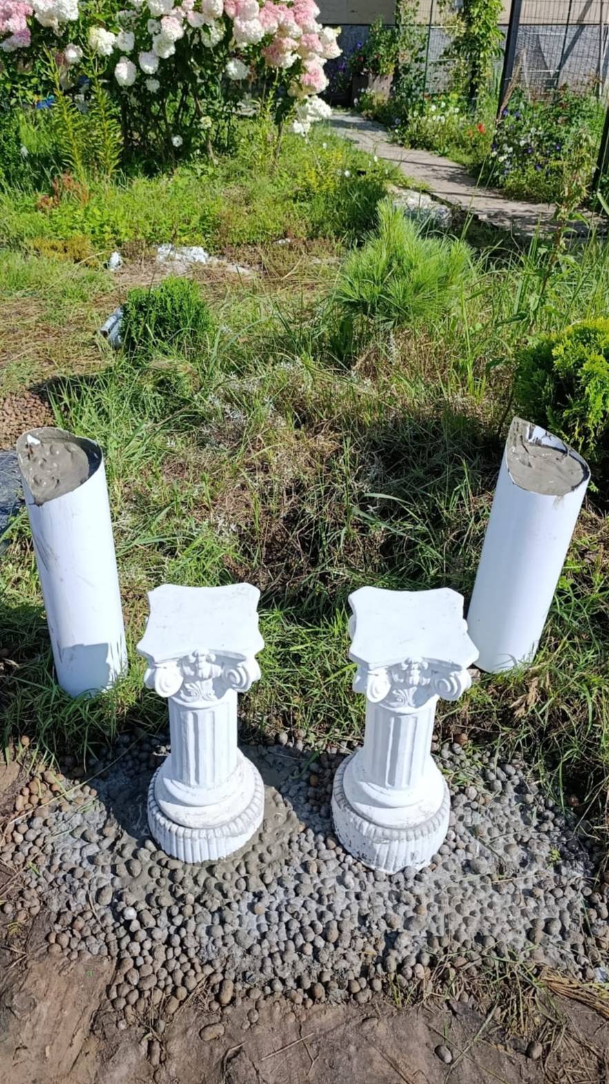 Скалы на садовом участке в Подмосковье 11