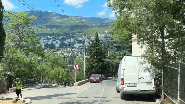 Ялта. От ост.Нижний Таксопарк ул.Коммунаров, Достоевского,Таврической ул. 25.07.25.Крым.Crimea.Yalta