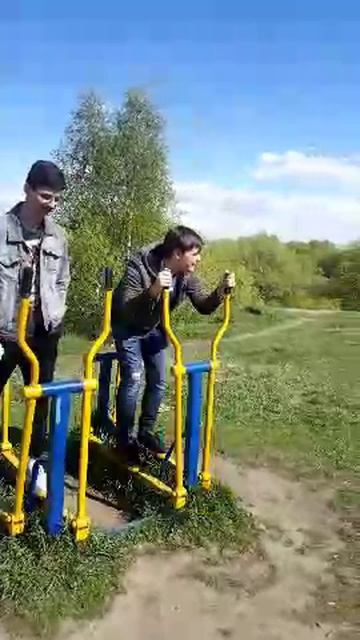 На тренажёрах №2