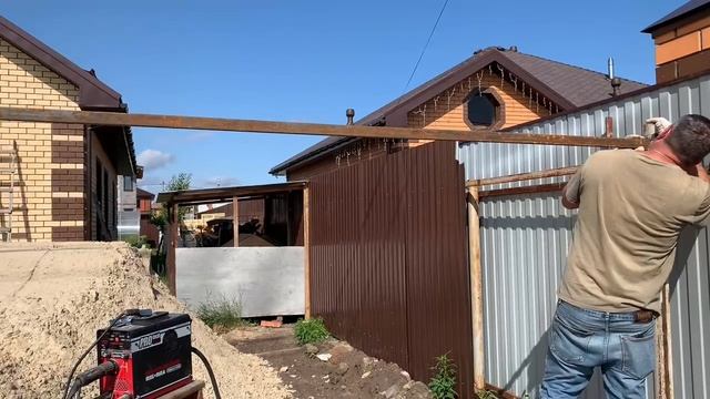 Забор. Стройка продолжается