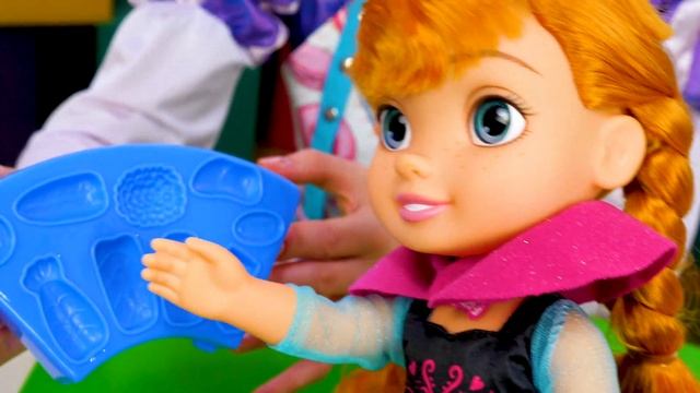 Куклы Анна и Эльза Холодное Сердце будут роллы из play doh! Детское шоу Готовлю Игрушкам