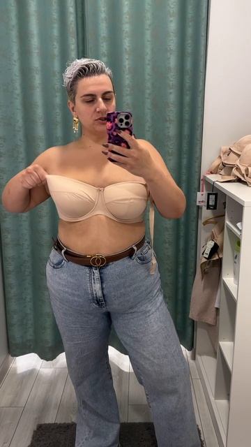 Сегодня ходила в магазин белья.