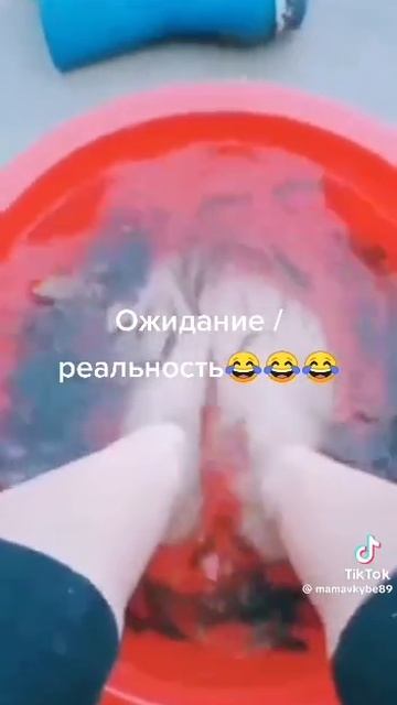 если под мышкой пахнет