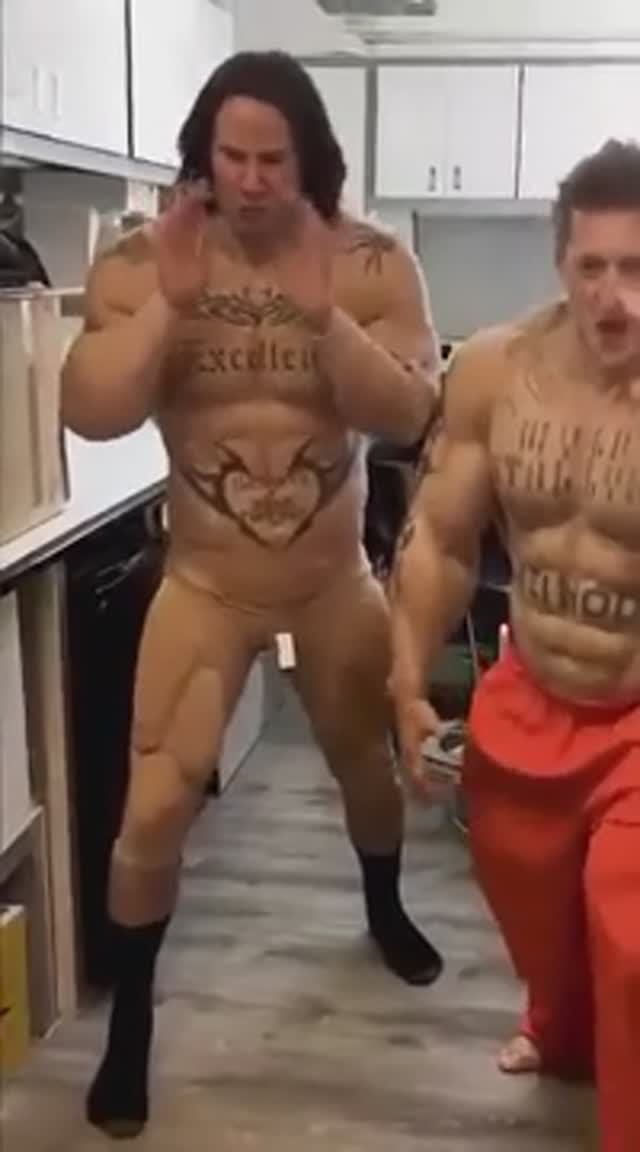 Как Киану Ривзу делали новое тело